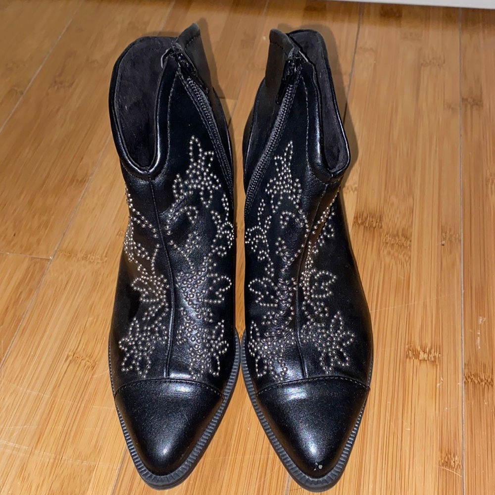 Black boots with studs